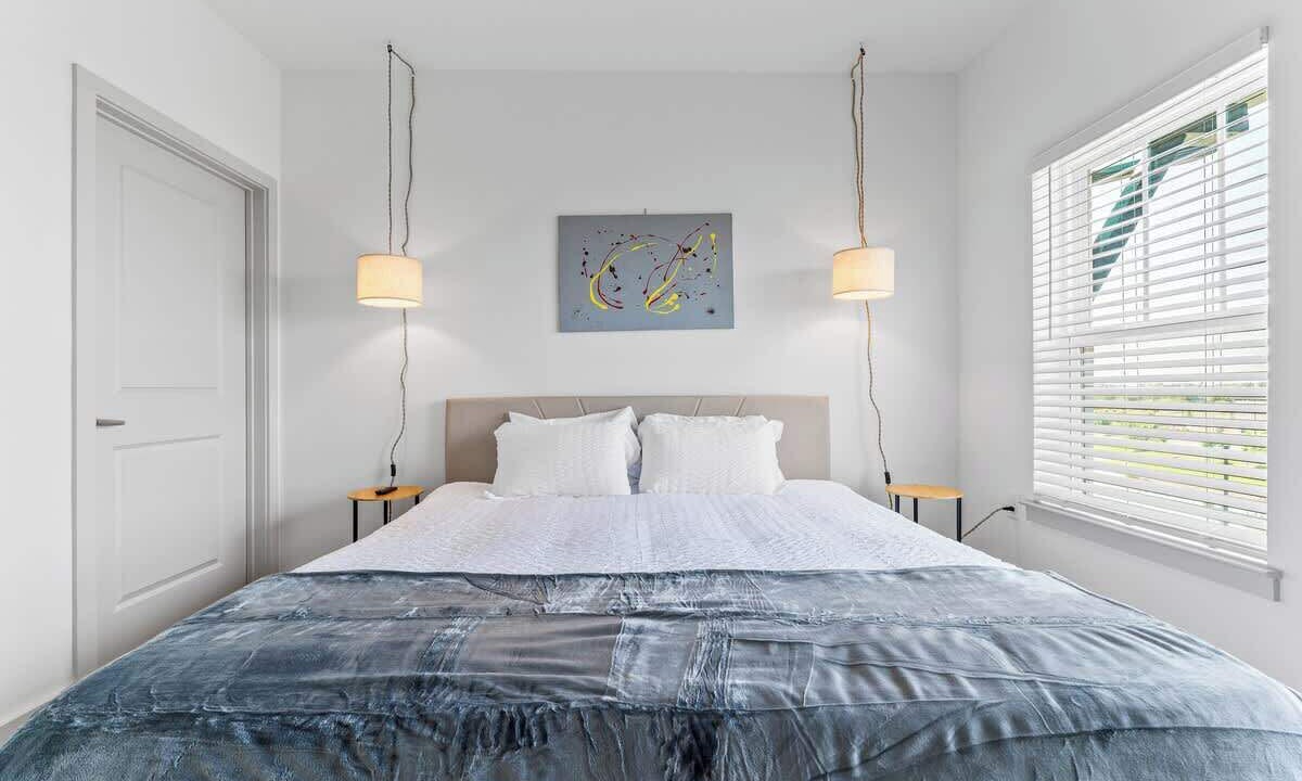 Photo of Bedroom in Bay Lake