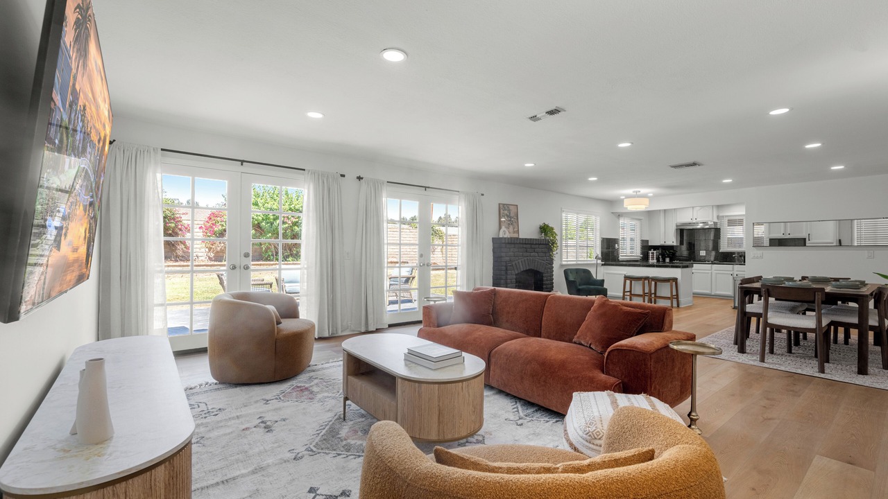 Photo of Livingroom in West Hills