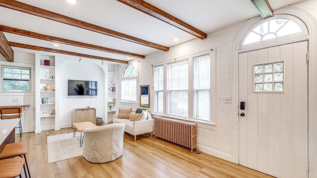 Photo of Livingroom in College Park