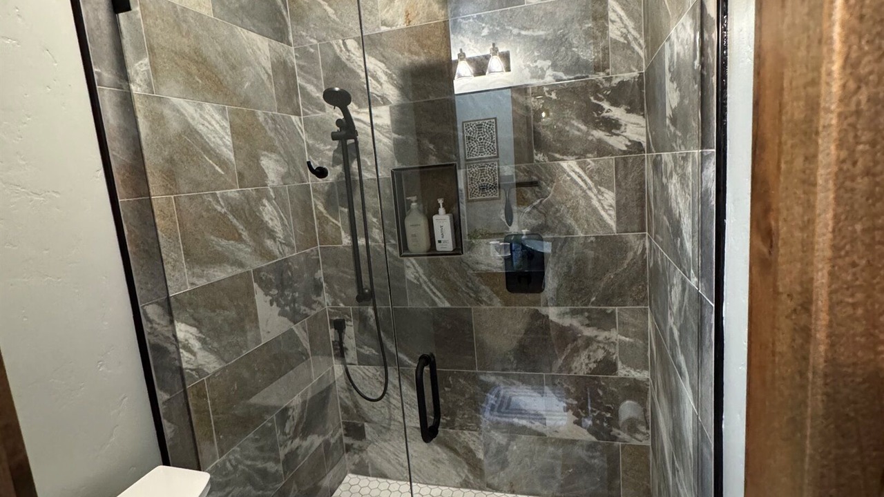 Photo of Bathroom in Island Park