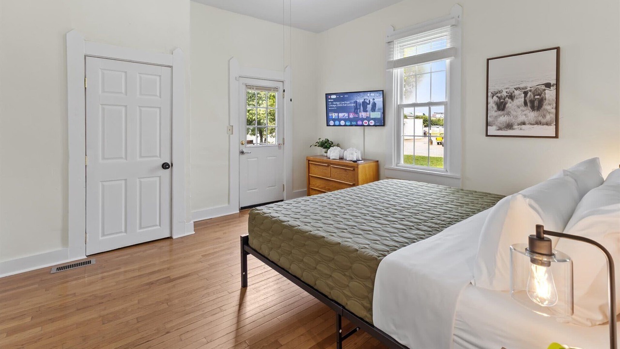 Photo of Bedroom in Holy Cross