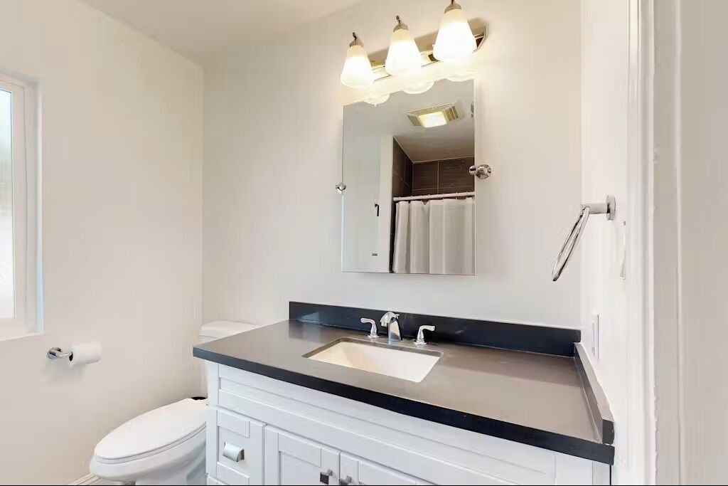 Photo of Bathroom in El Cerrito