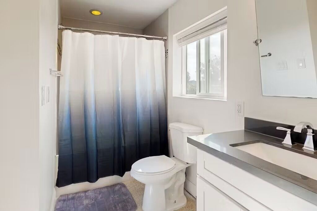 Photo of Bathroom in El Cerrito