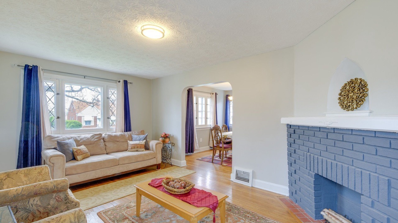 Photo of Livingroom in Garfield Heights