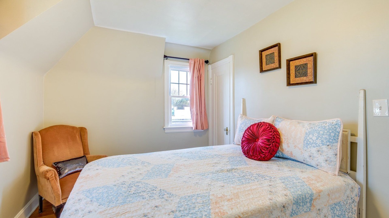 Photo of Bedroom in Garfield Heights
