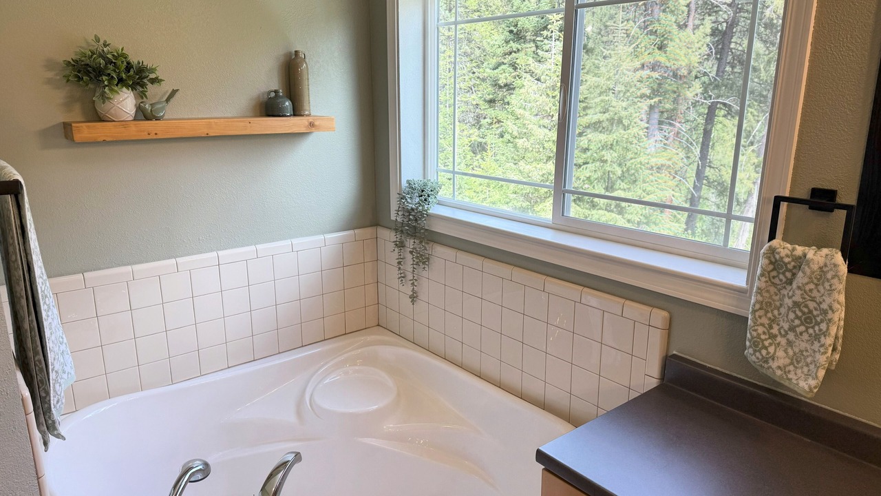 Photo of Bathroom in Garden Valley