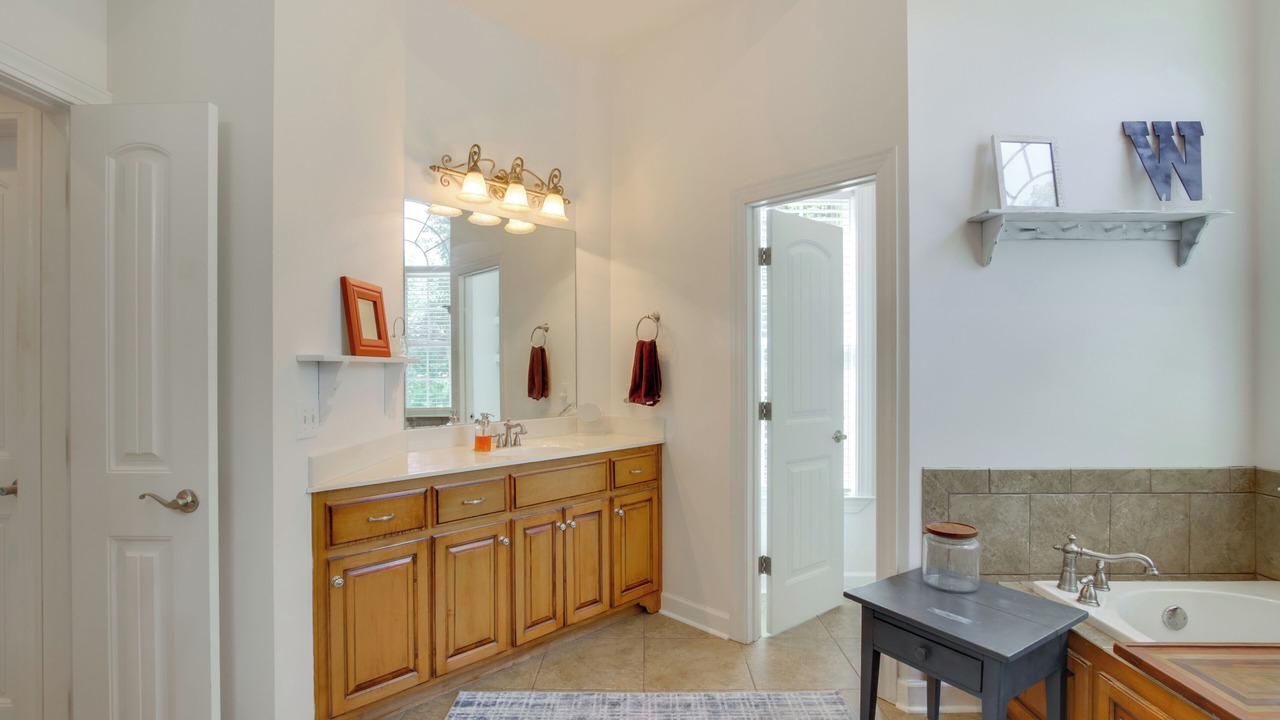 Photo of Bathroom in Counce