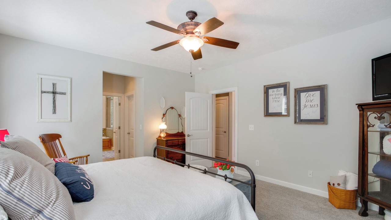 Photo of Bedroom in Counce