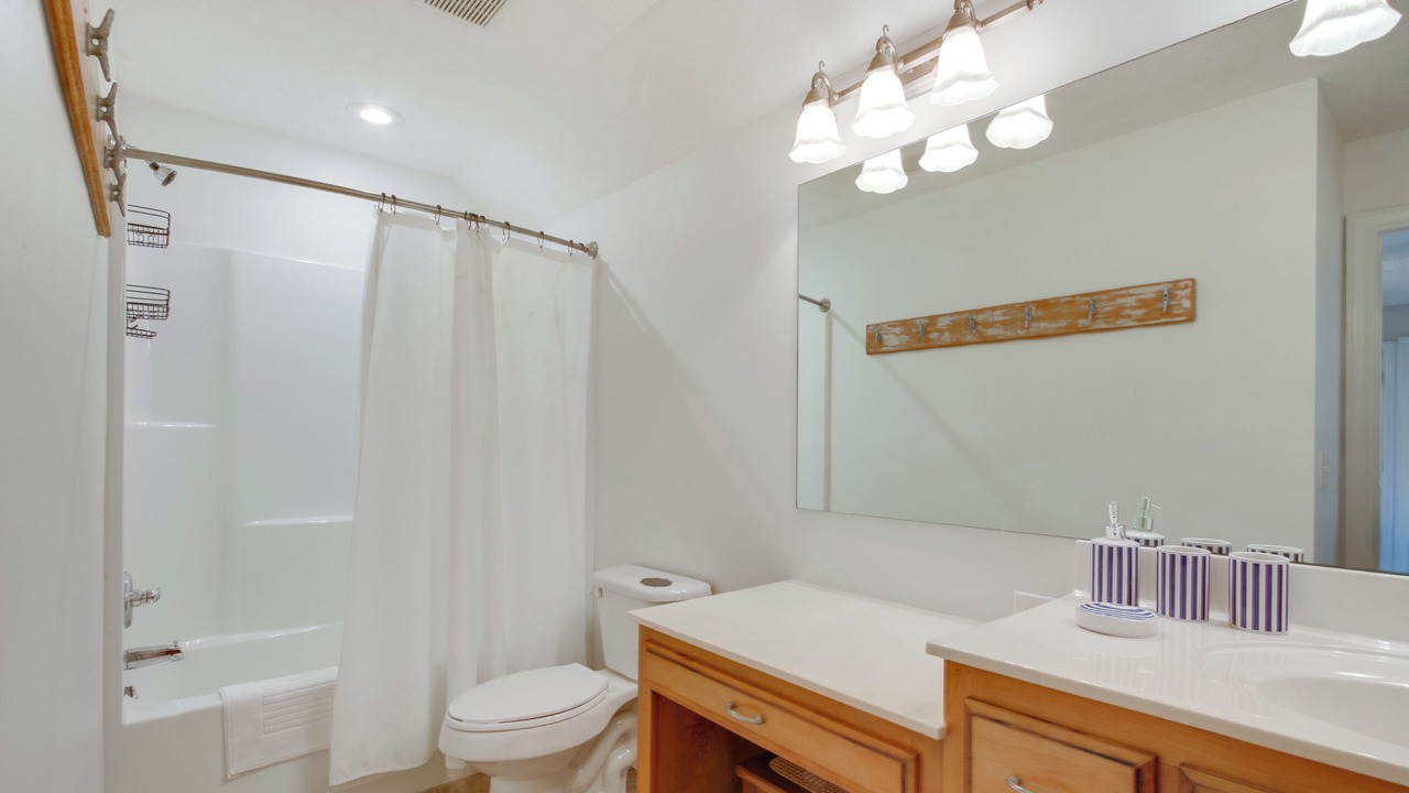 Photo of Bathroom in Counce