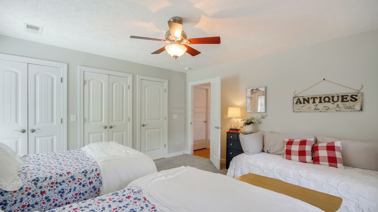 Photo of Bedroom in Counce