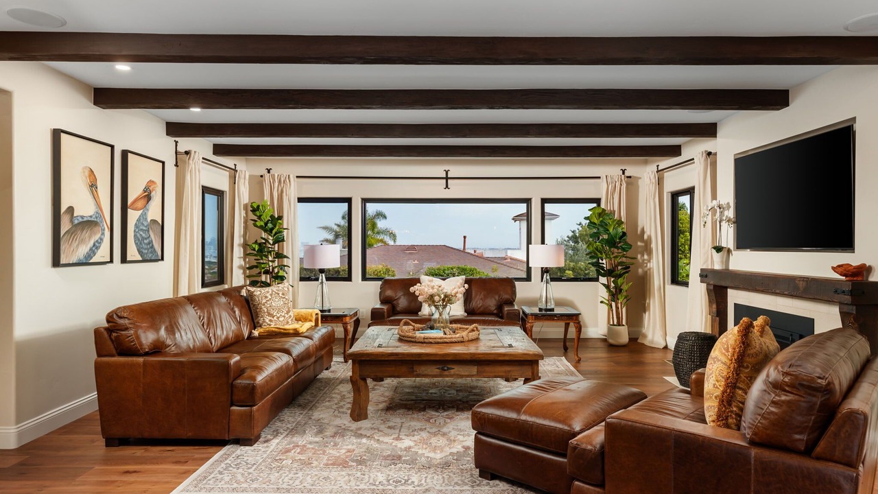 Photo of Livingroom in Roseville - Fleet Ridge