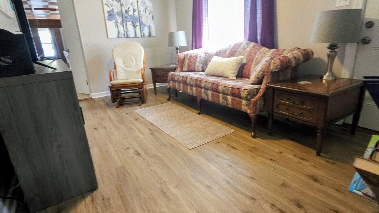 Photo of Livingroom in Wadsworth