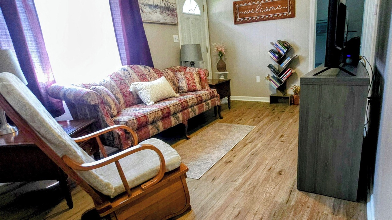 Photo of Livingroom in Wadsworth