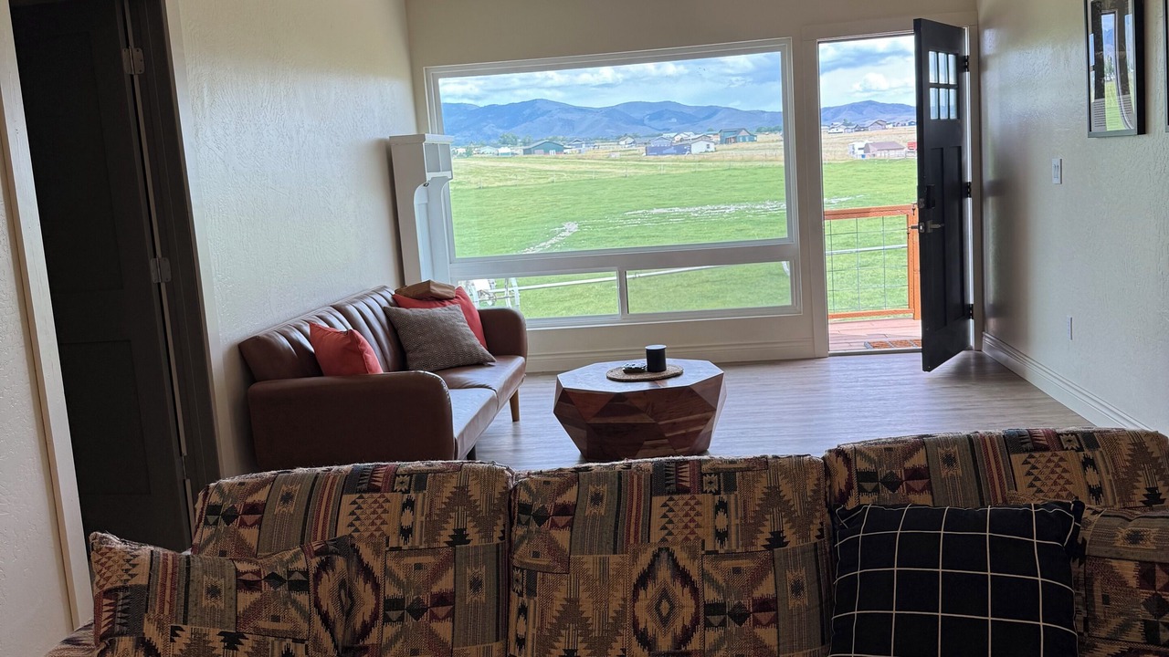Photo of Livingroom in Sheridan