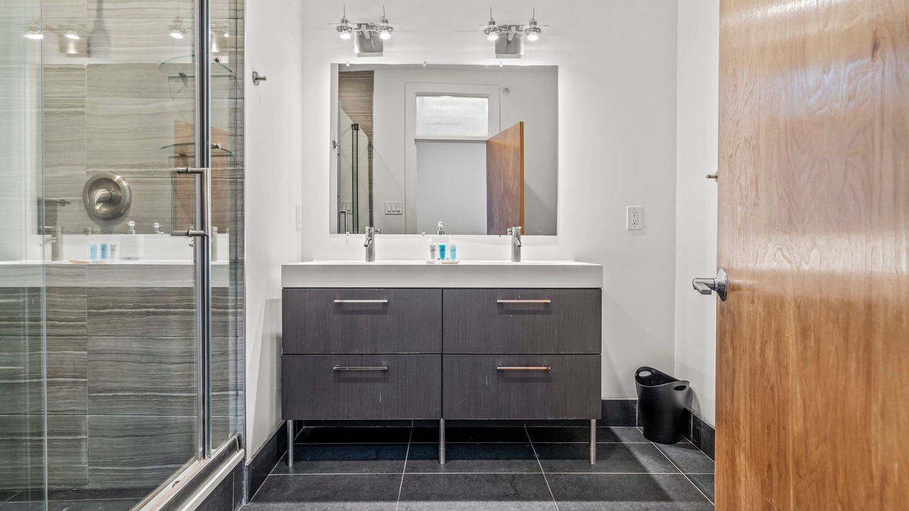 Photo of Bathroom in Poplar