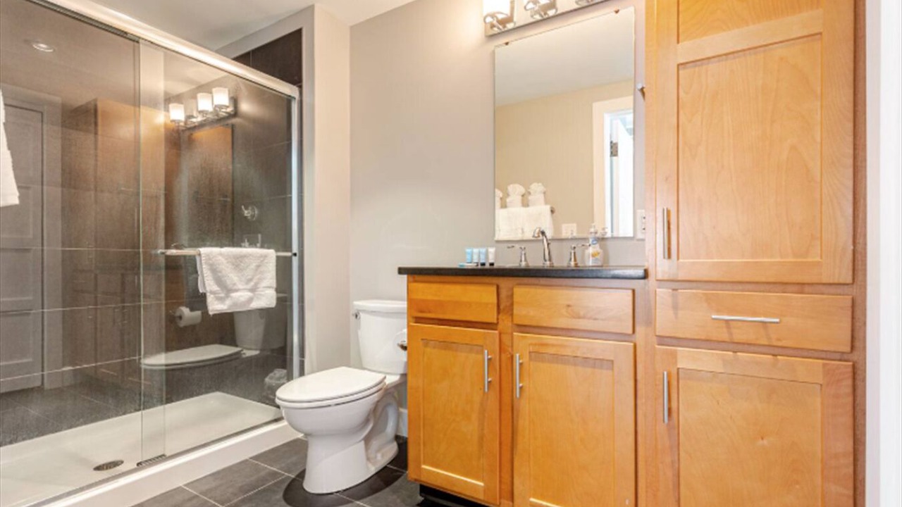 Photo of Bathroom in Wholesale District
