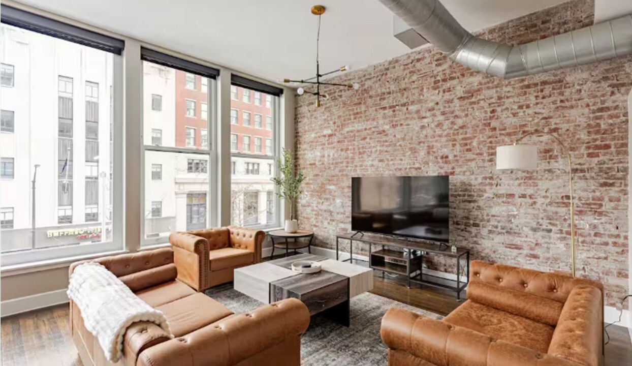 Photo of Livingroom in Wholesale District