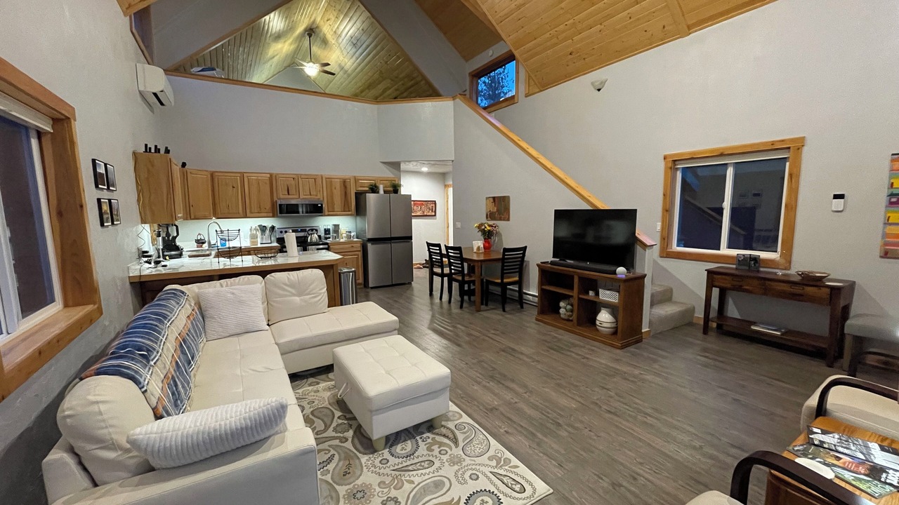Photo of Livingroom in Clark Fork