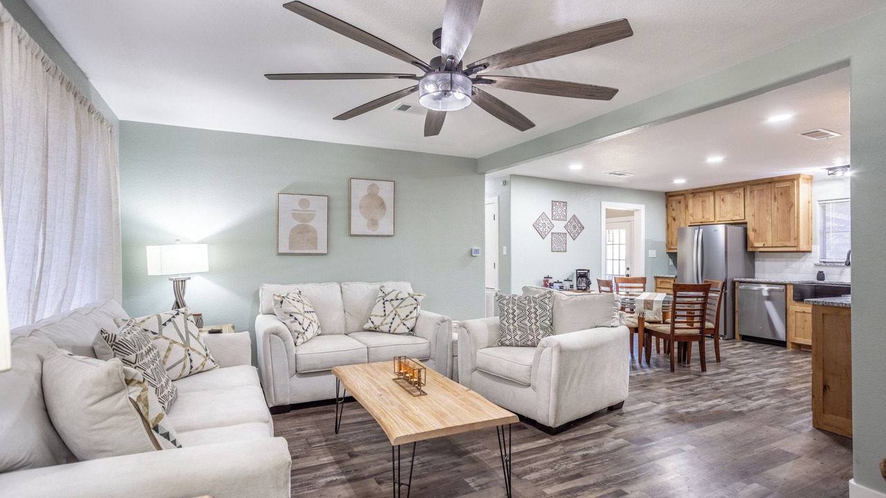 Photo of Livingroom in Thackerville