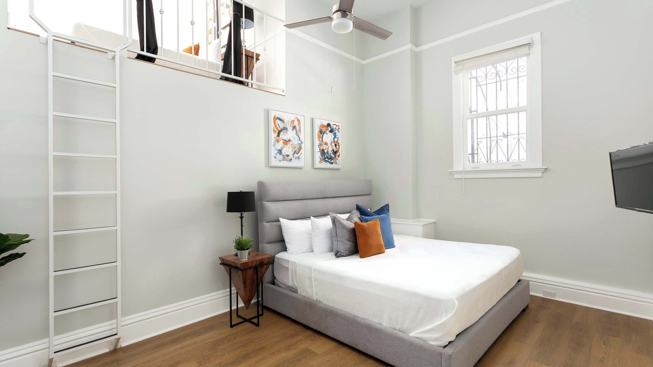 Photo of Bedroom in Gaslamp Quarter