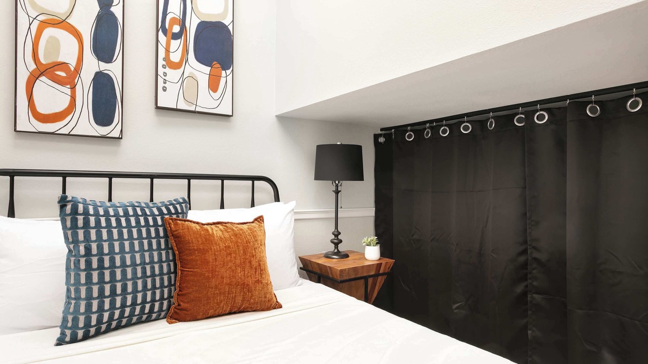 Photo of Bedroom in Gaslamp Quarter