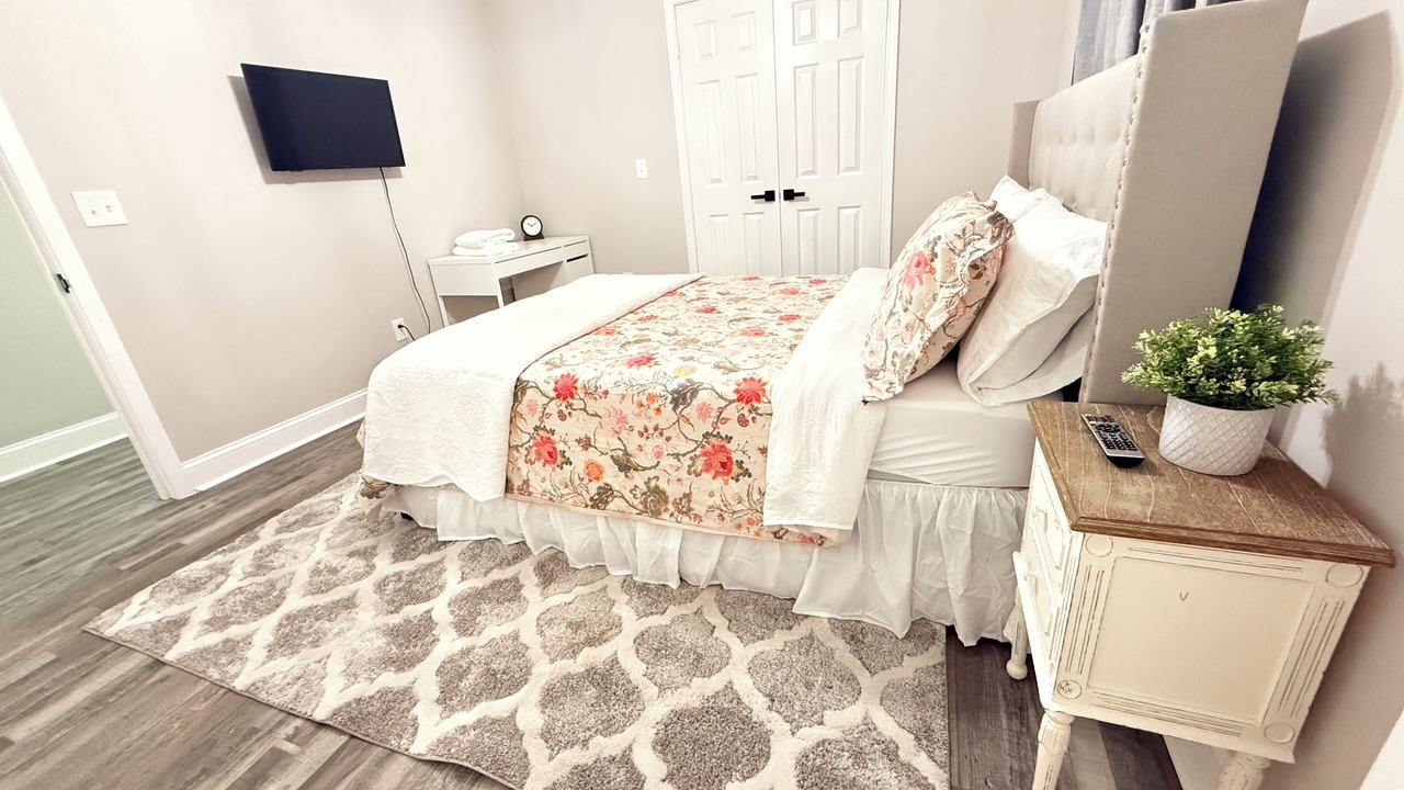 Photo of Bedroom in Uptown