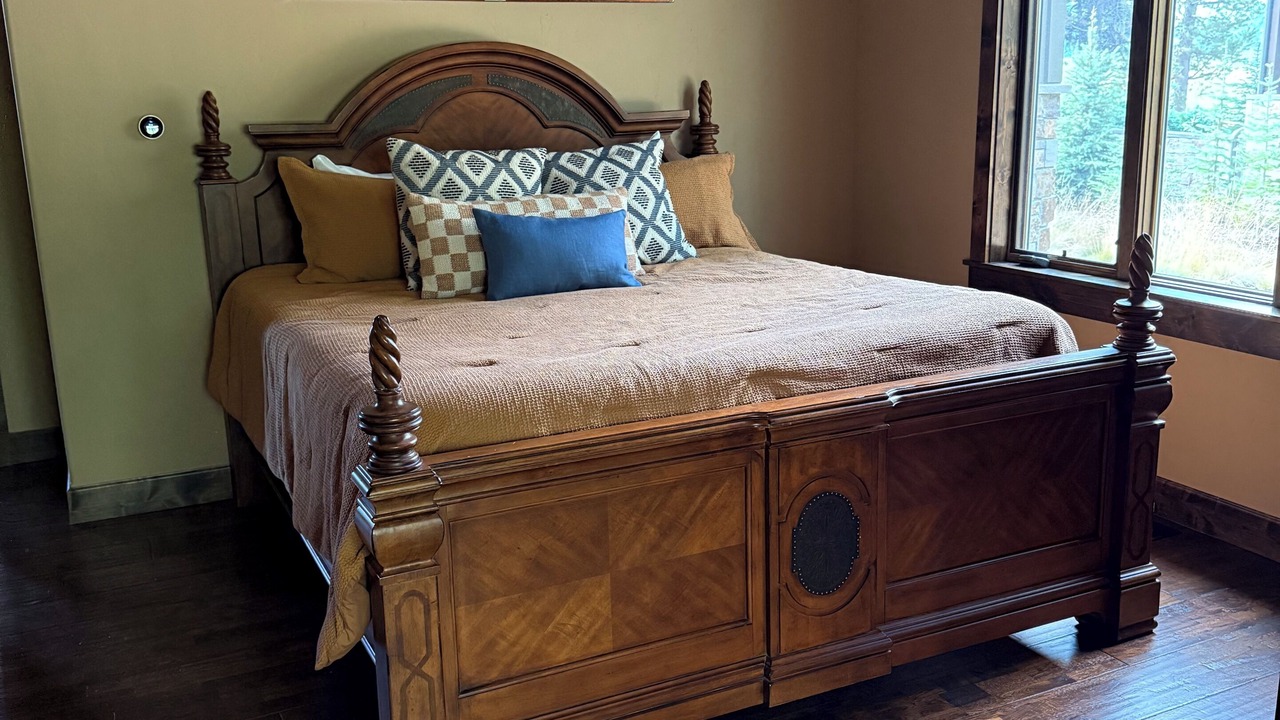 Photo of Bedroom in Sunriver