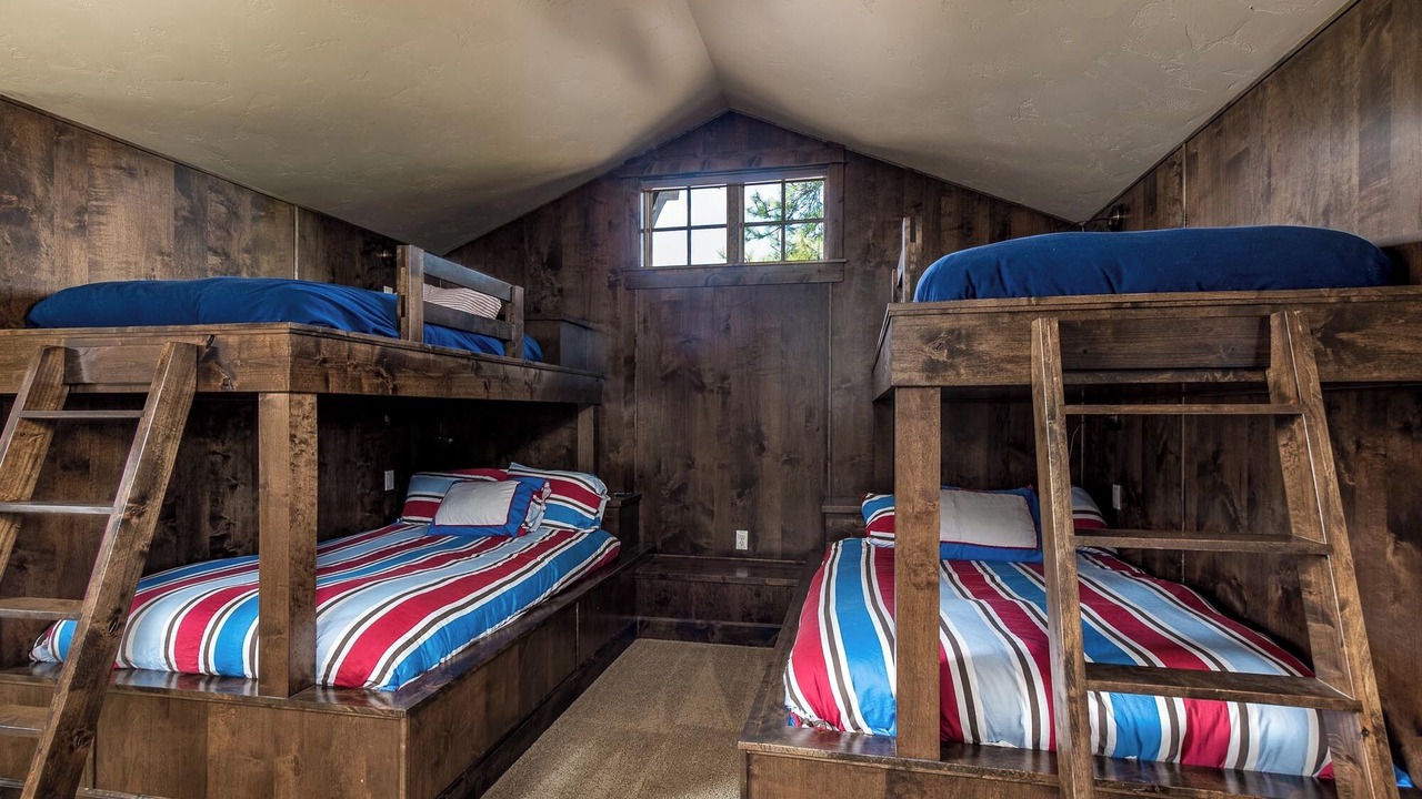 Photo of Bedroom in Sunriver