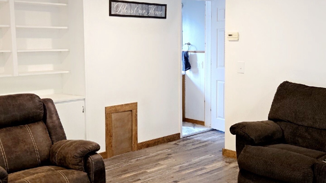 Photo of Livingroom in Grove City