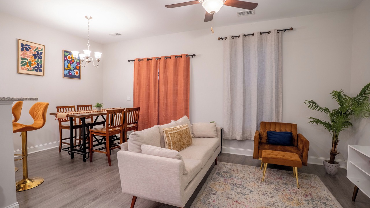 Photo of Livingroom in Huntcliff