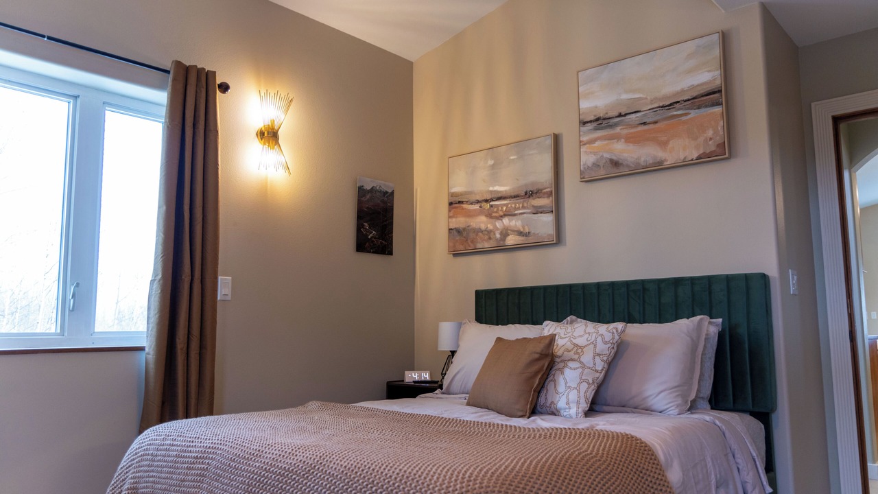 Photo of Bedroom in Fairbanks
