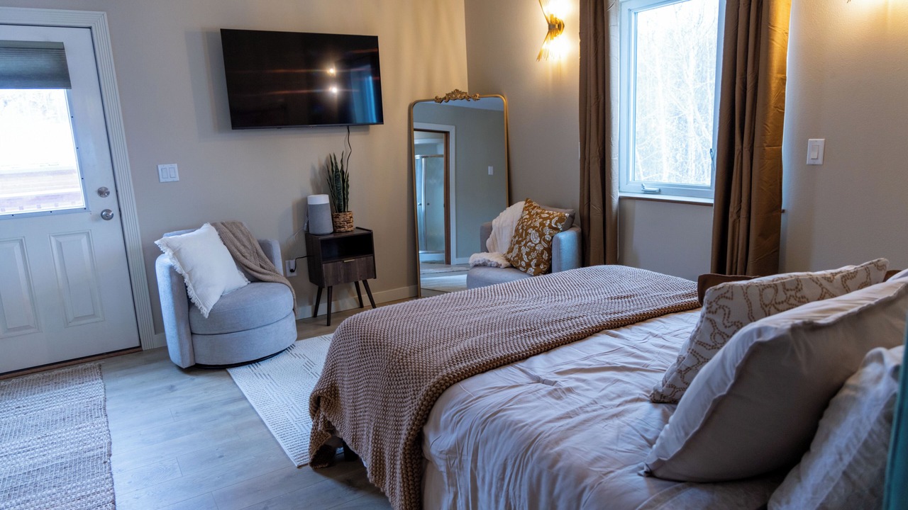 Photo of Bedroom in Fairbanks