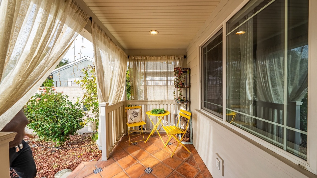Photo of Patio Balcony in East Pasadena