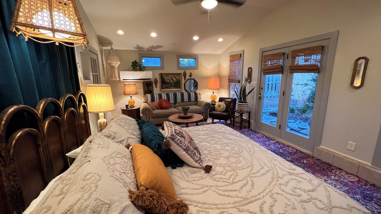 Photo of Bedroom in Plaza Midwood