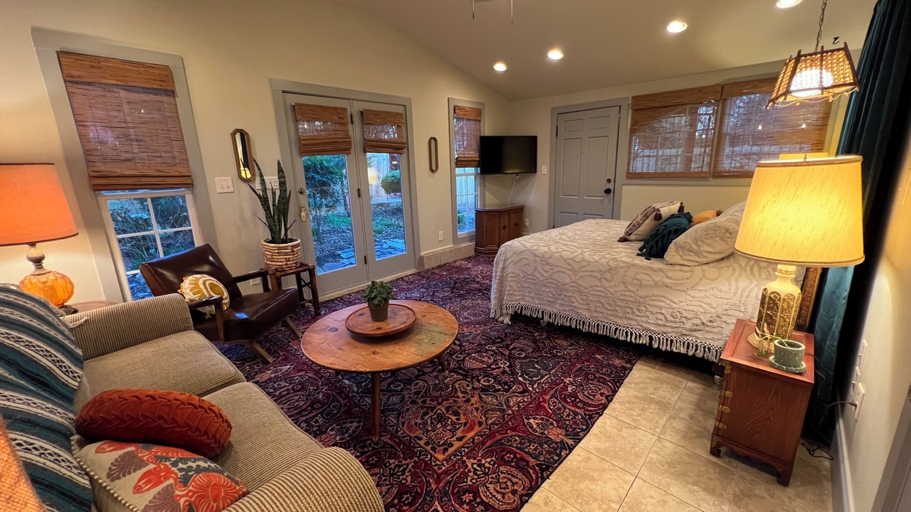 Photo of Bedroom in Plaza Midwood