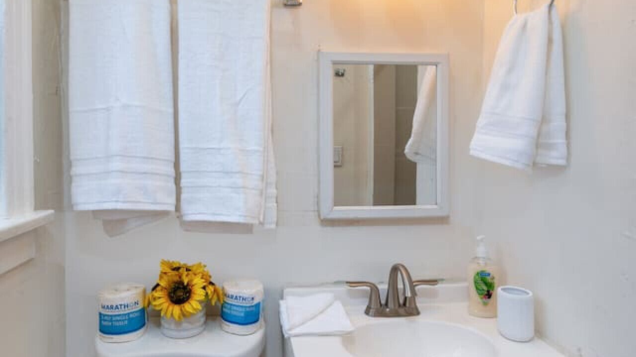 Photo of Bathroom in Boyle Heights