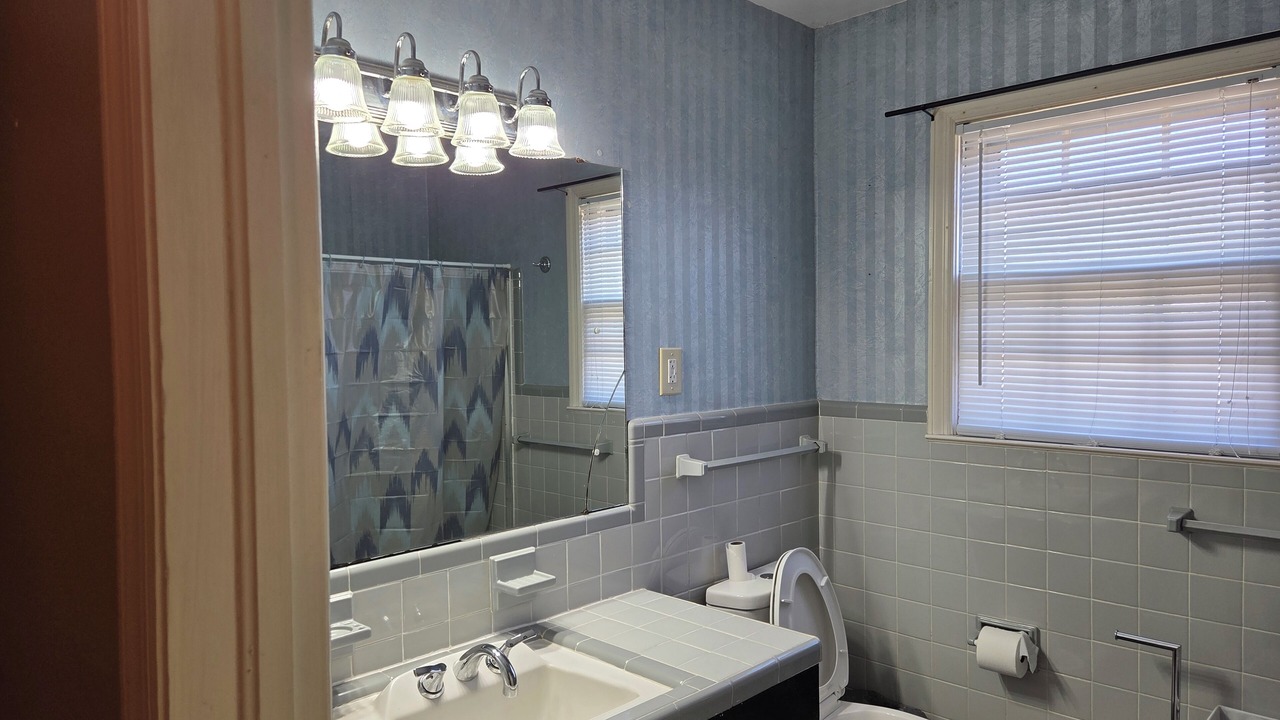 Photo of Bathroom in Loris