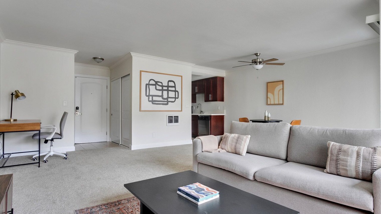 Photo of Livingroom in Rancho Palos Verdes