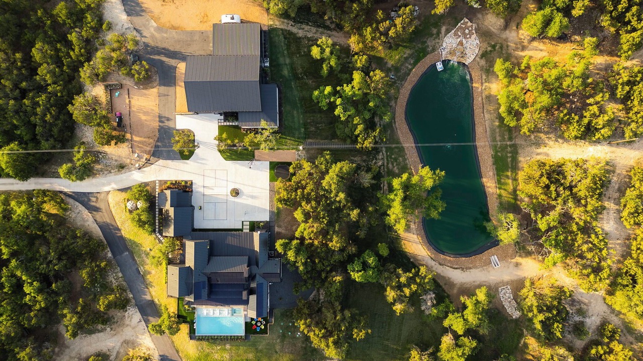 Photo of Outdoor in Henly