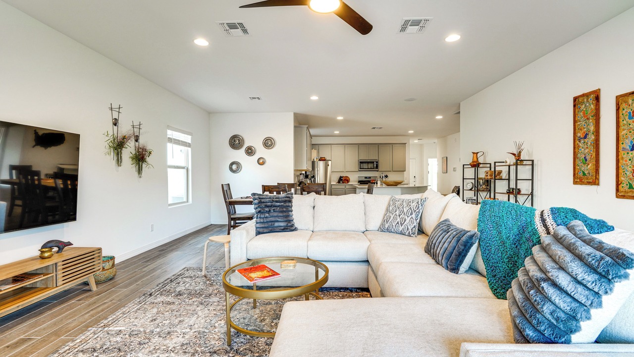 Photo of Livingroom in Dove Mountain