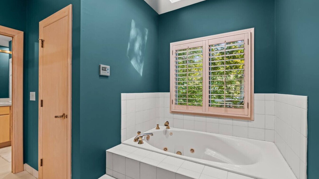 Photo of Bathroom in New Irving Park