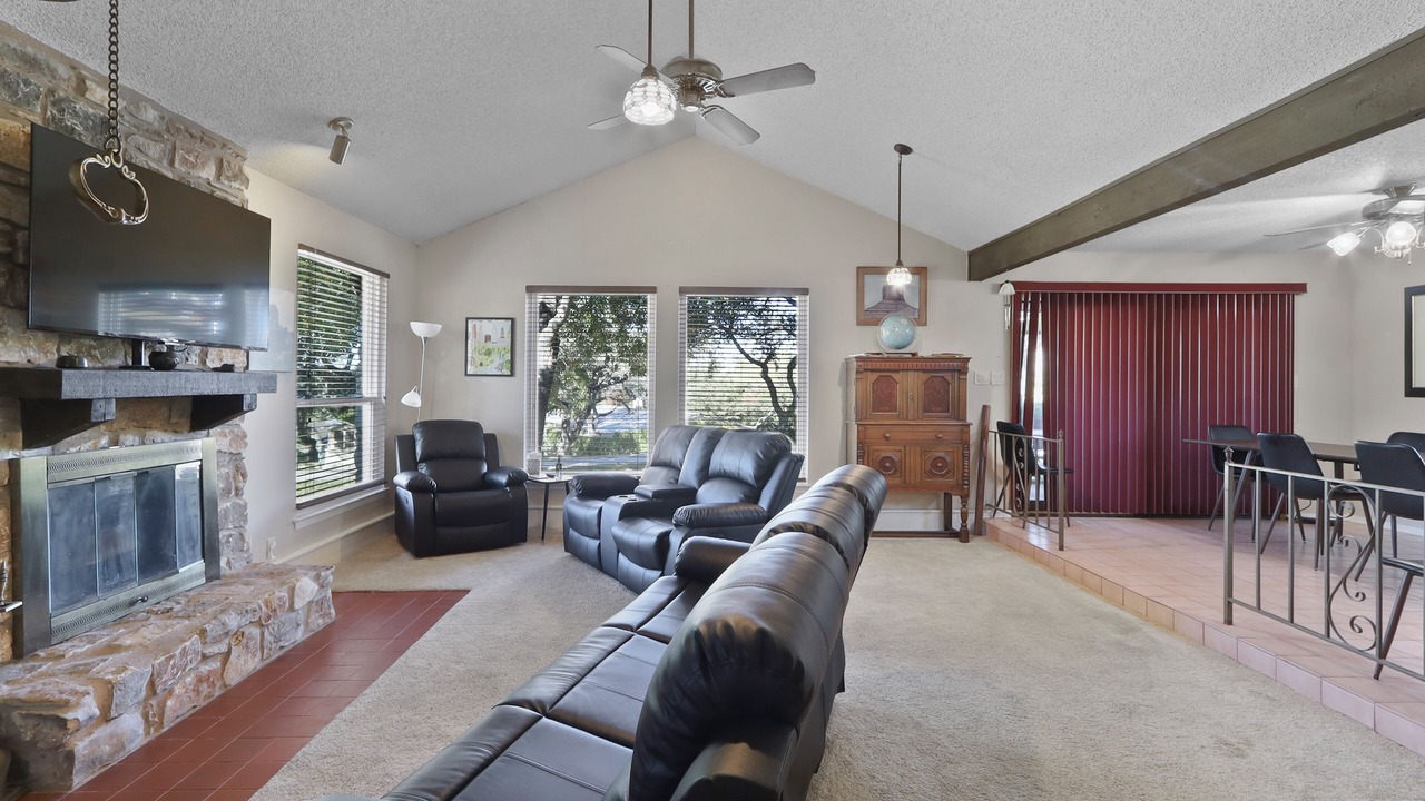 Photo of Livingroom in Marshall Ford