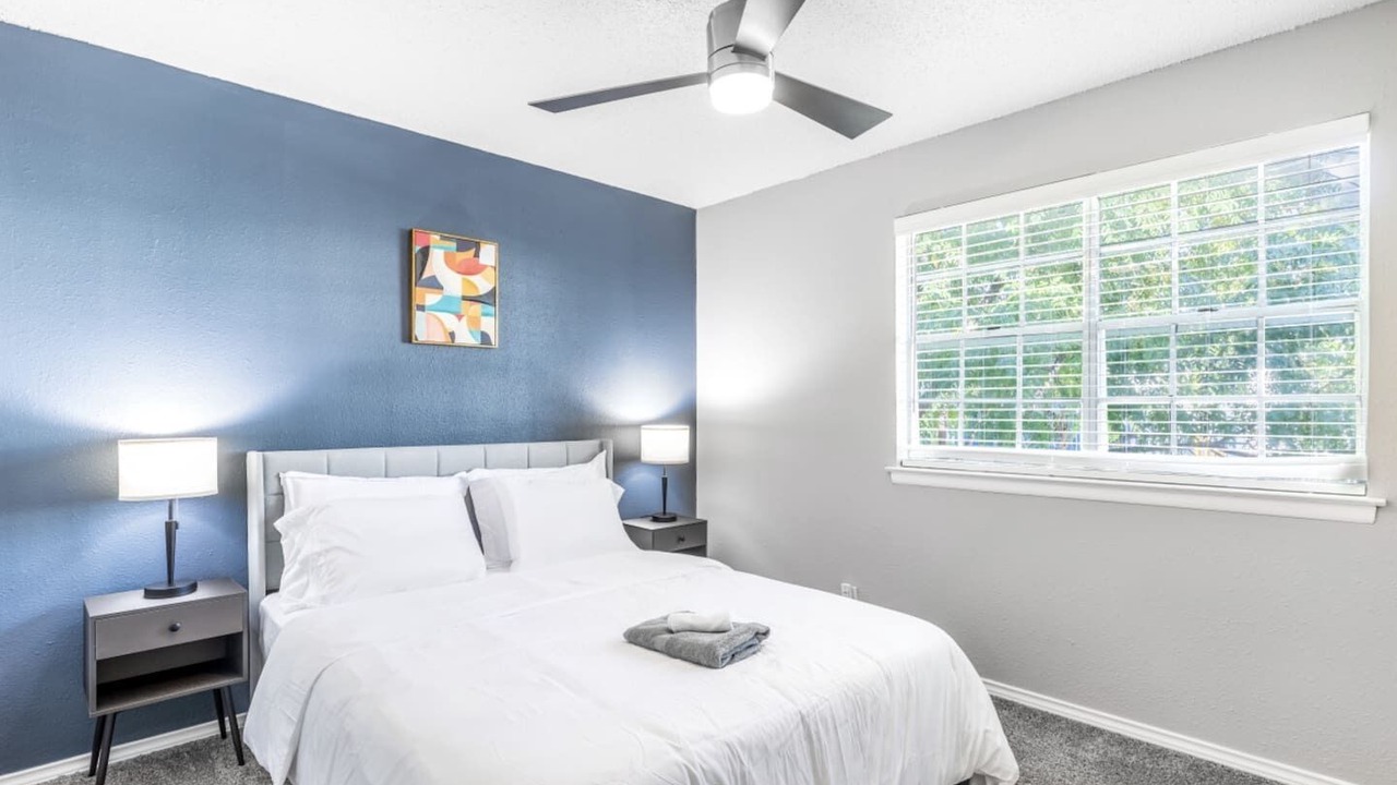 Photo of Bedroom in Central Arlington