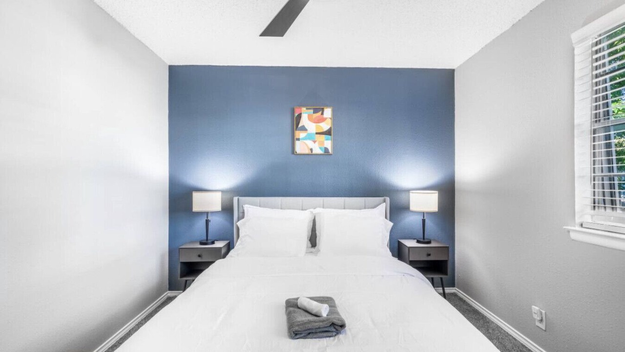 Photo of Bedroom in Central Arlington