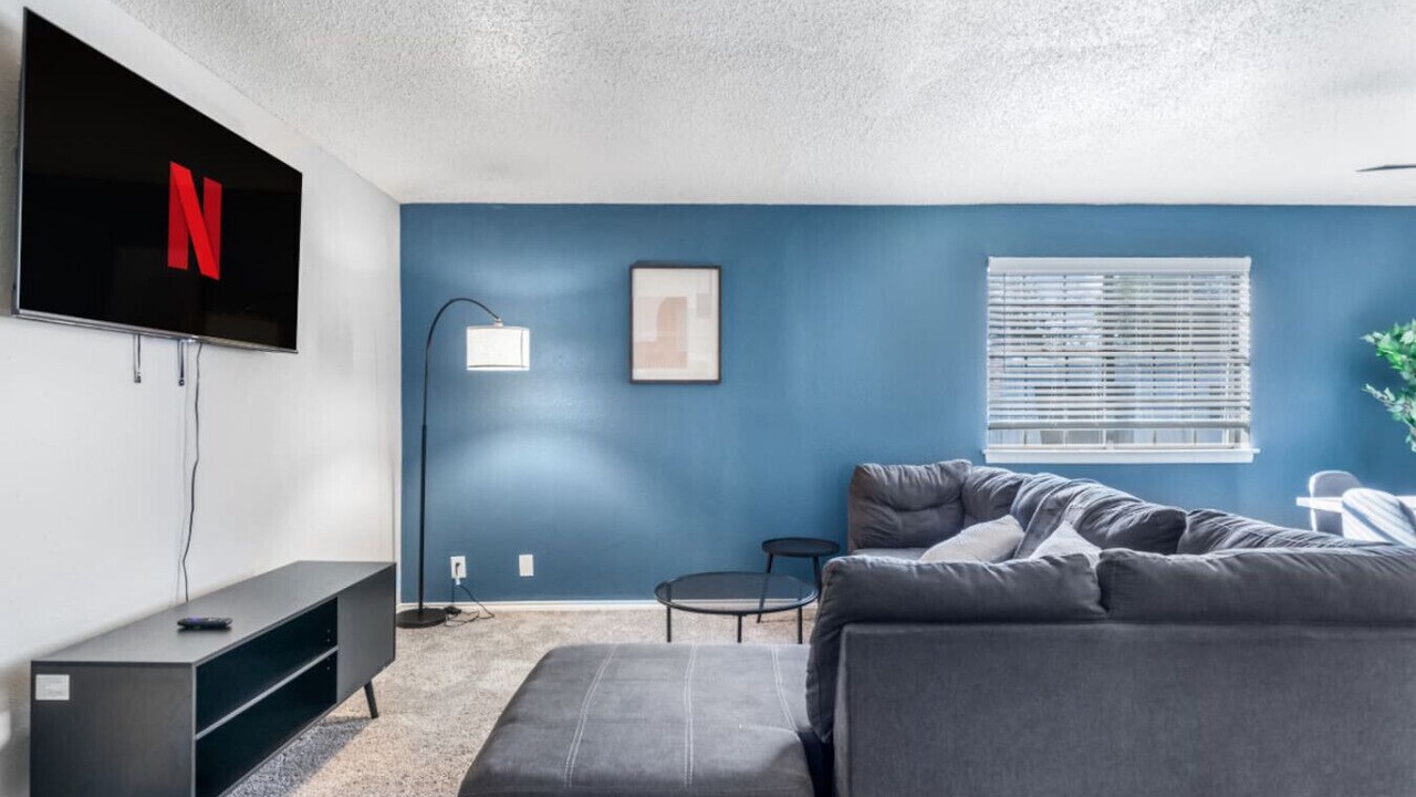 Photo of Livingroom in Central Arlington