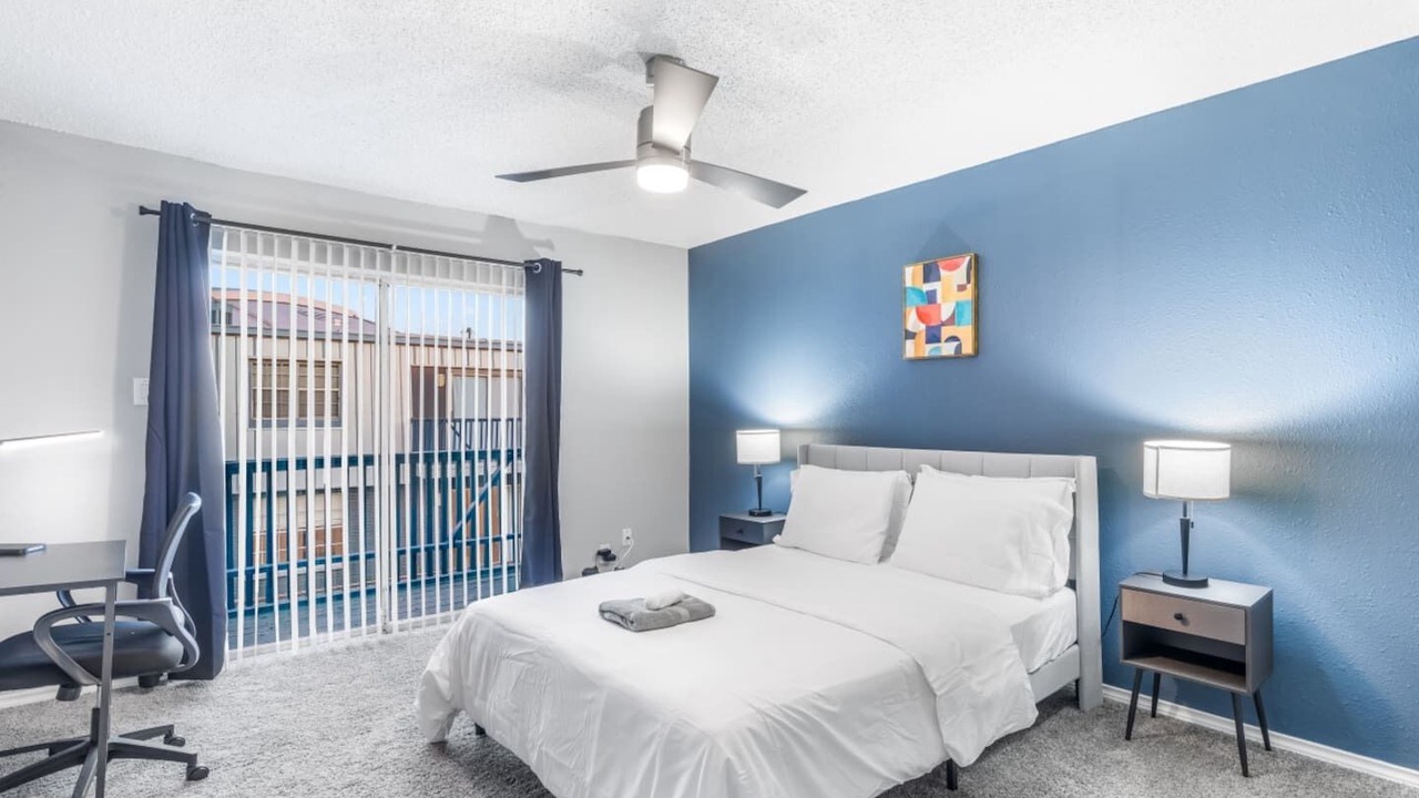 Photo of Bedroom in Central Arlington