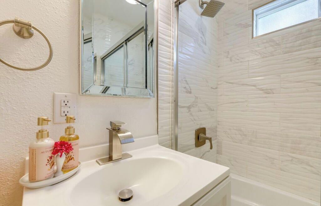 Photo of Bathroom in West Los Angeles