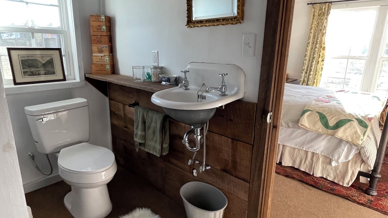 Photo of Bathroom in South Carolina Lakes & Blackwater Rivers