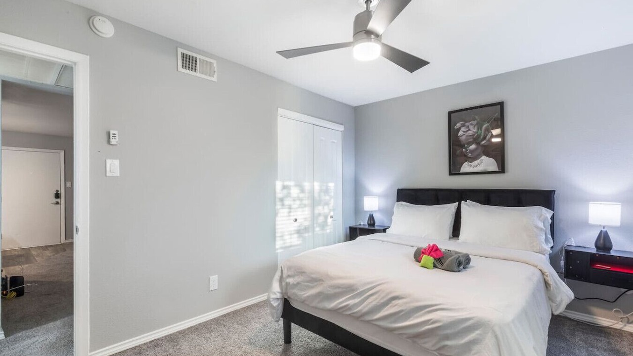 Photo of Bedroom in Central Arlington