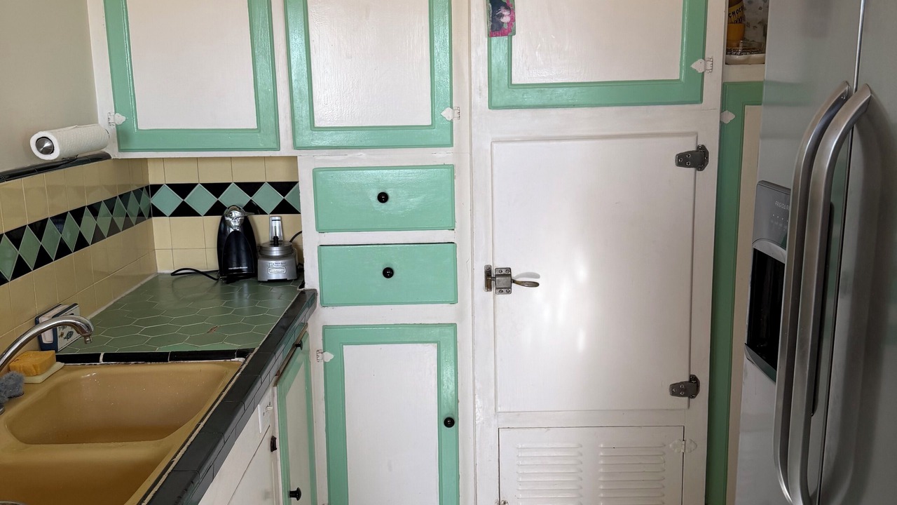 Photo of Kitchen in Mid-Wilshire